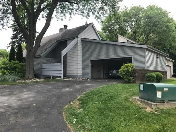 3698 Cavalier Dr, Okemos, MI 48864