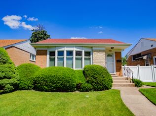 7621 Park Ave, Skokie, IL 60077