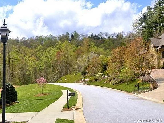 5th image of 235 Fernbrook Way