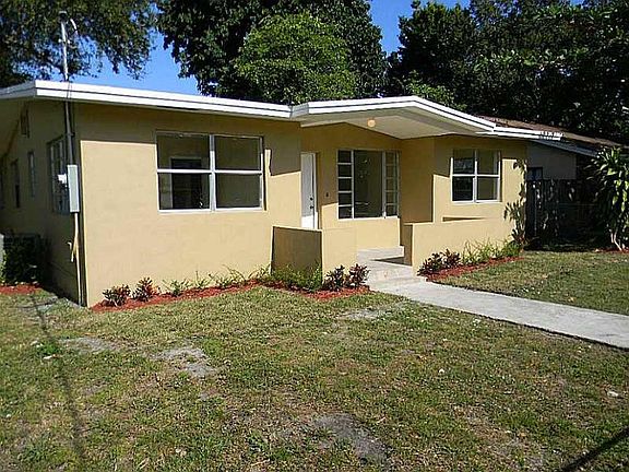 3rd image of 6143 SW 62nd Ter