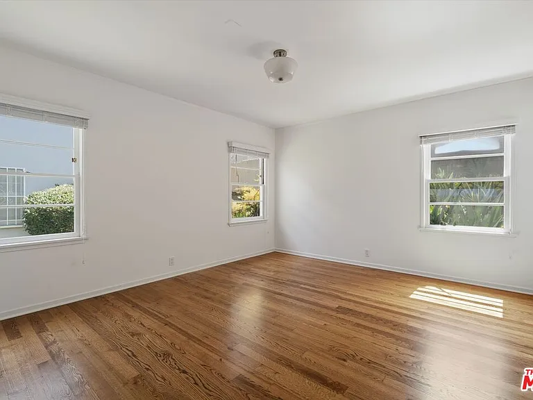 1229 Smithwood Dr #1/2 — Photo 14