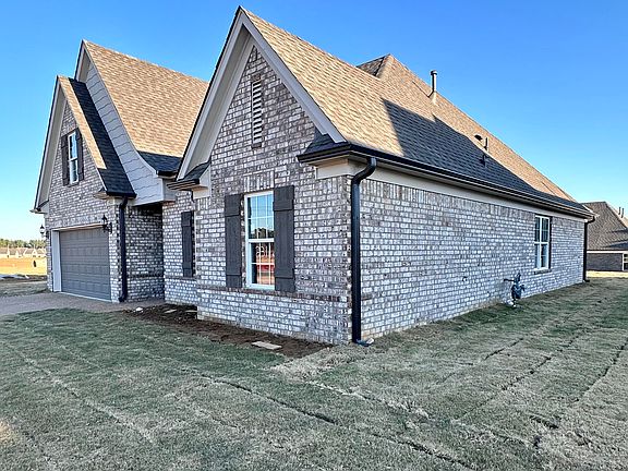 4th image of 2311 Dela Dr