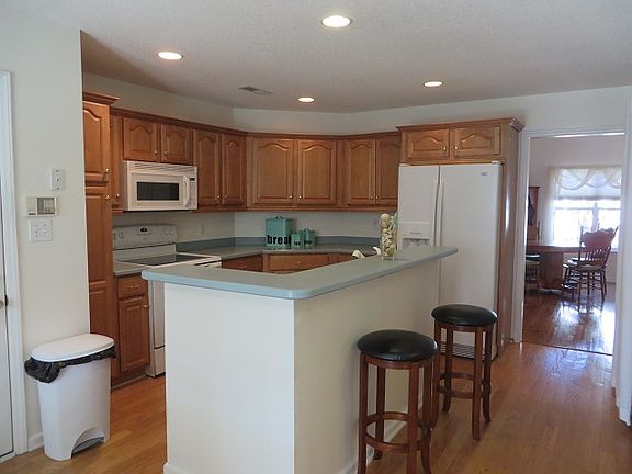 4th image of 6505 Sedgewick Ct