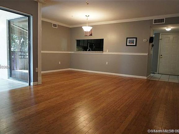 3rd image of 20320 NE 3rd Ct APT 2