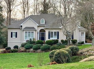 121 Braeside Cir, Asheville, NC 28803