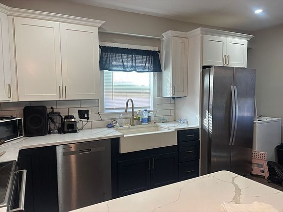 3rd image of 26 Catharine St #2