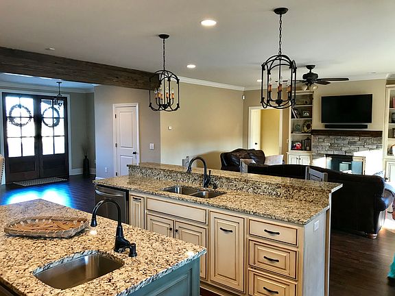 5th image of 177 Crossridge Cir