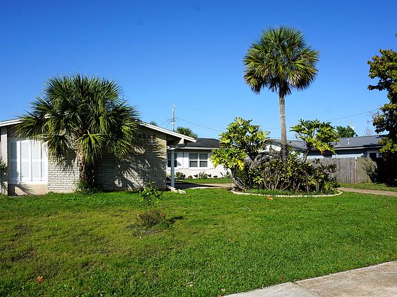2nd image of 6524 Voltaire Dr