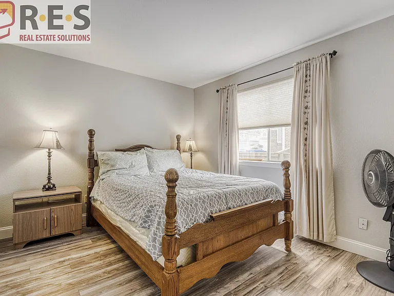 9853 Salford Ln — Photo 11