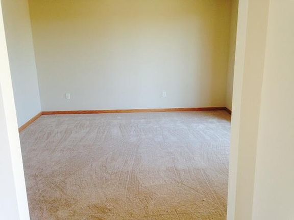 5th image of W126N6315 Parkway Dr