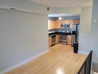 3rd image of 1106 Columbia Rd NW APT 101