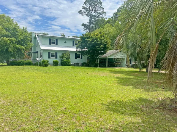 169 Waterfront Dr, Eutawville, SC 29048