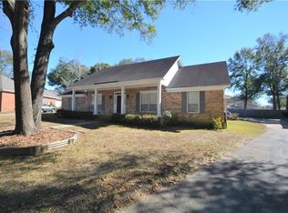 1121 Carolina Ct, Mobile, AL 36695