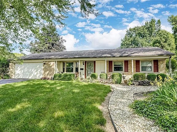 3rd image of 175 Waterford Dr