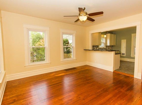 5th image of 419 E Lincoln Ave