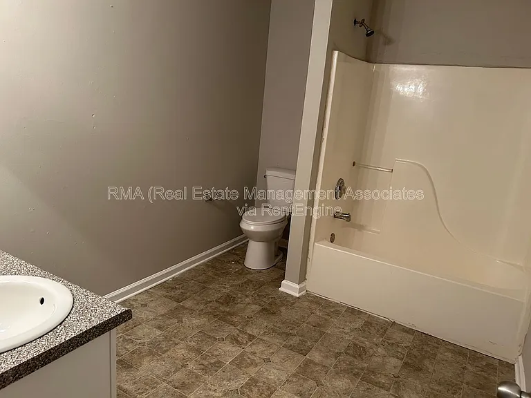216 Sammy Cir — Photo 6