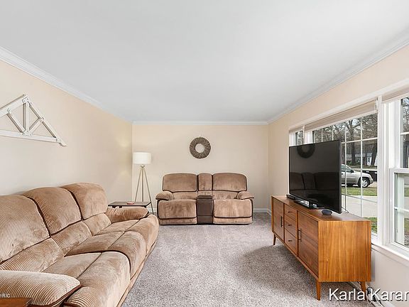 4th image of 4778 Westshire Dr NW