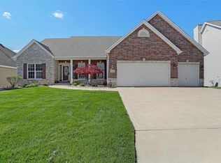 5836 Hidden Creek Dr, Saint Charles, MO 63304