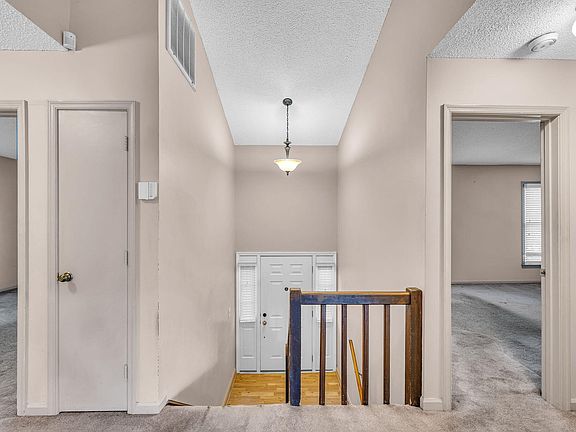 3rd image of 4916 Wineberry Dr