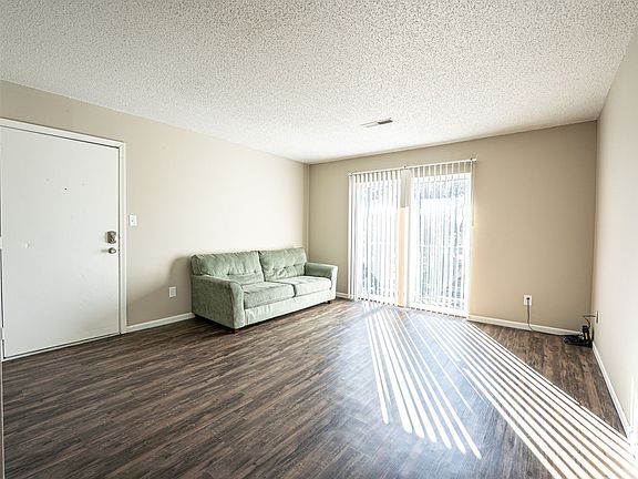 2nd image of 440 E Madison St APT 8