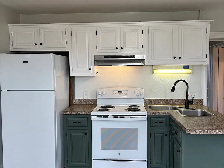 105 E Main St #2 — Photo 8