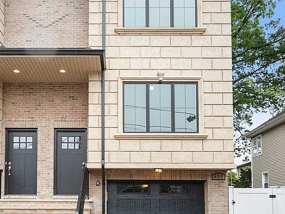 2nd image of 457 Lincoln Ave #457