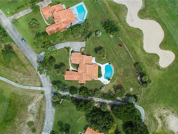 4th image of 7702 Swiss Fairways Ave