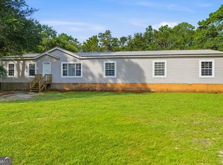 276 Price Rd, Waverly, GA 31565