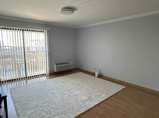 840 N Lakeside Dr APT 3D, Vernon Hills, IL