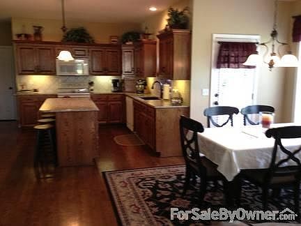 2nd image of 2097 Red Oak Ln