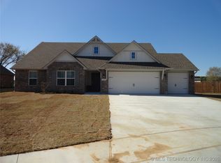 7005 E Oak Ridge St, Broken Arrow, OK 74014