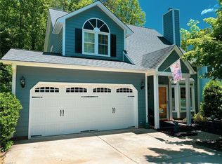 5282 Beechmont Dr, Greensboro, NC 27410
