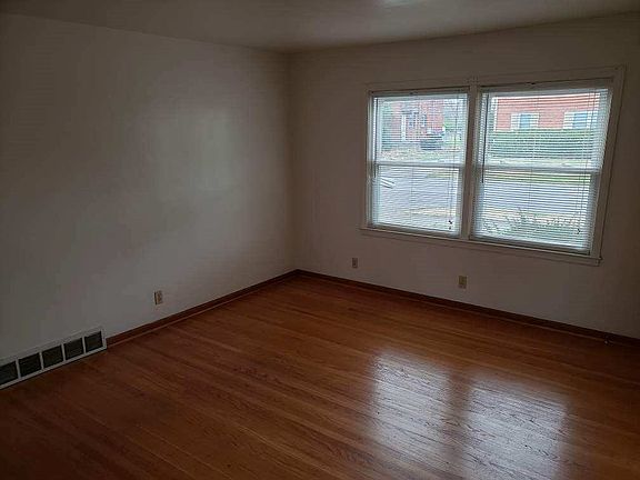 4th image of 2915 Abigail Dr APT 2