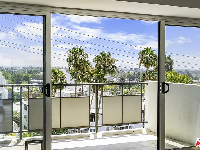 1155 N La Cienega Blvd #306 — Photo 7