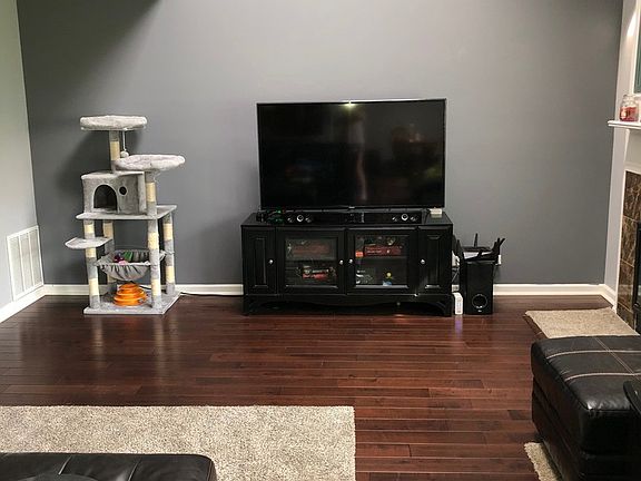 3rd image of 1462 W Sapphire Dr