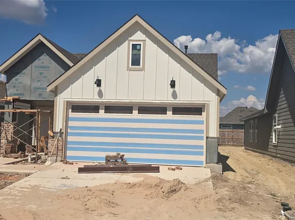 898 Lady Bird Ln, College Station, TX 77845