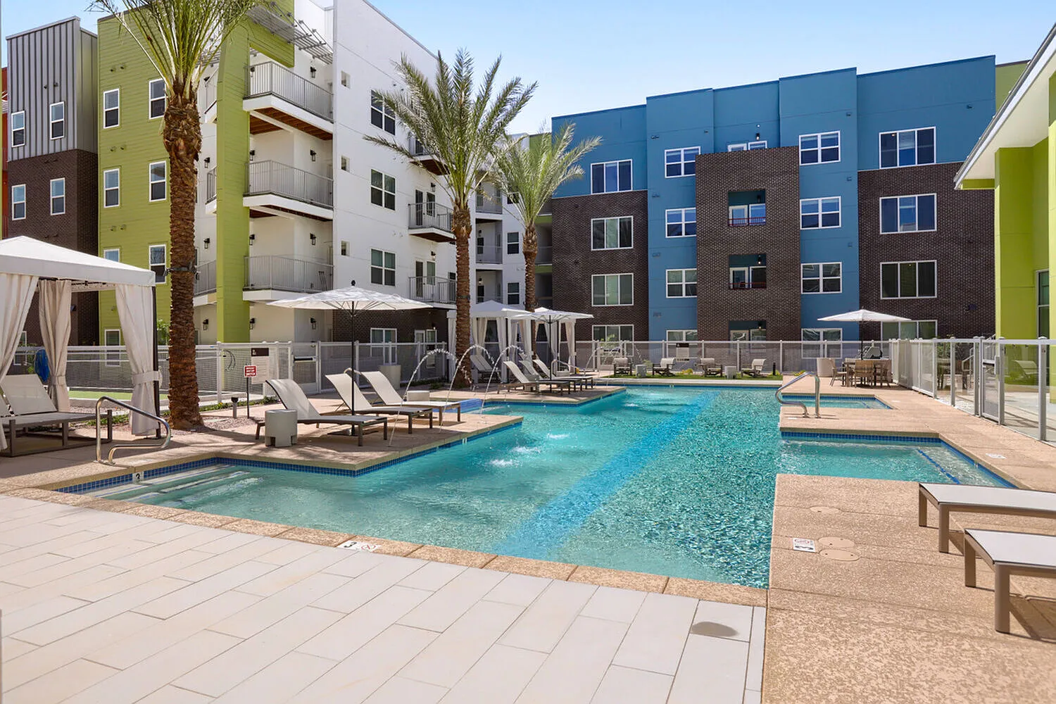 Garrett Uptown Apartments — Photo 3