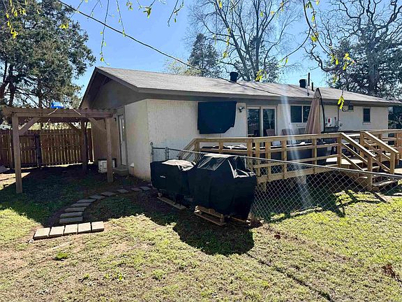 3rd image of 75 New St