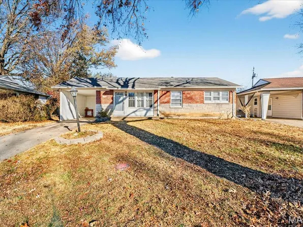 4469 Mohegan Dr, Saint Louis, MO 63123