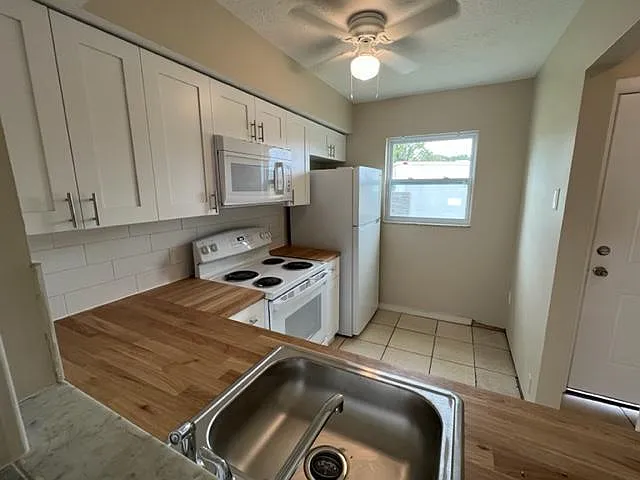 5920 Sun Glo Ave #28 — Photo 7