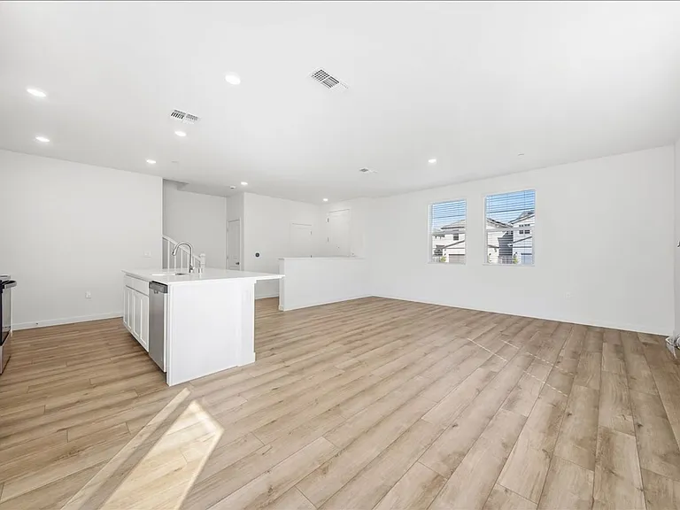2416 Interstellar Ln — Photo 7