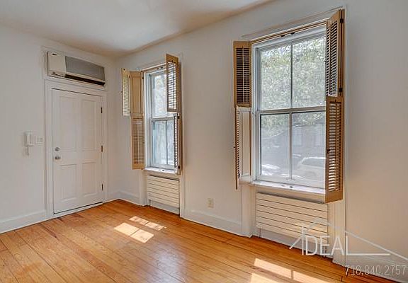 2nd image of 137 Kane St APT 1