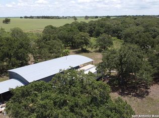 472 Terrace Hill Ln, Floresville, TX 78114