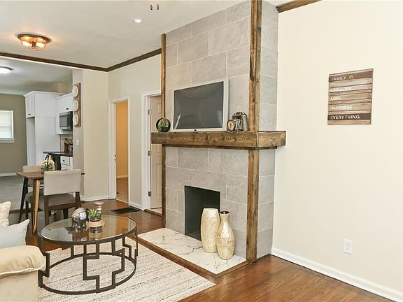 5th image of 4402 Olive St