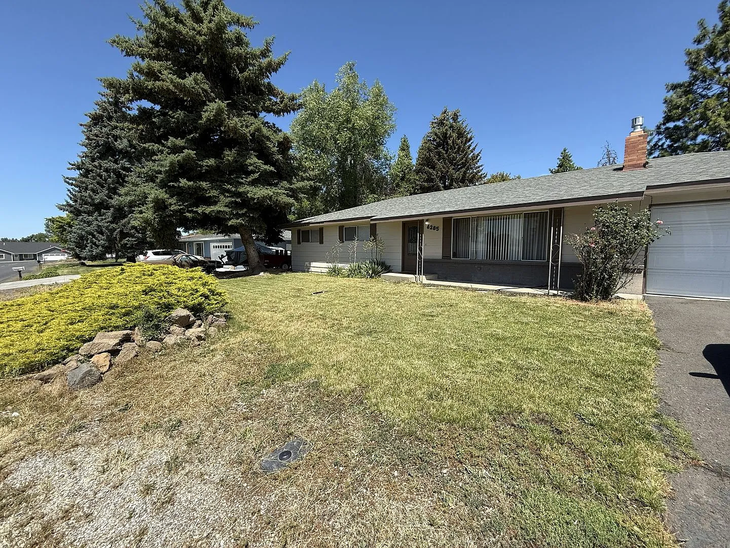 6285 Bryant Ave photo 1