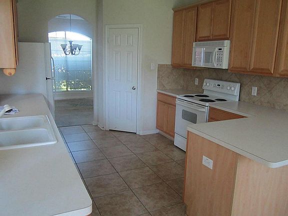 3rd image of 621 Pelican Harbour Dr
