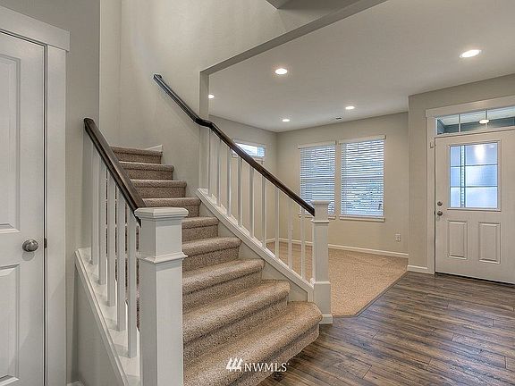 3rd image of 18809 105th Ave E