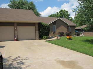 2723 W Westview St, Springfield, MO 65807
