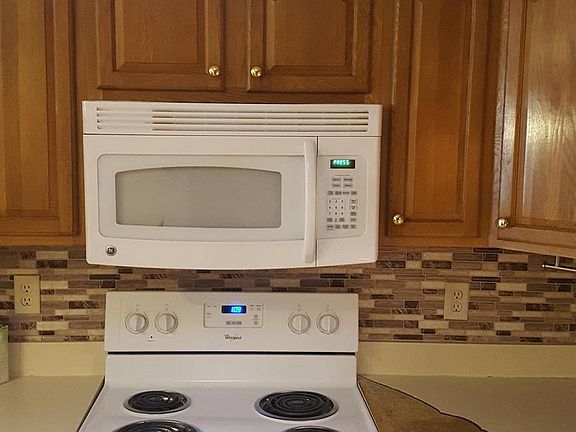 4th image of 11015 Bragg Ct