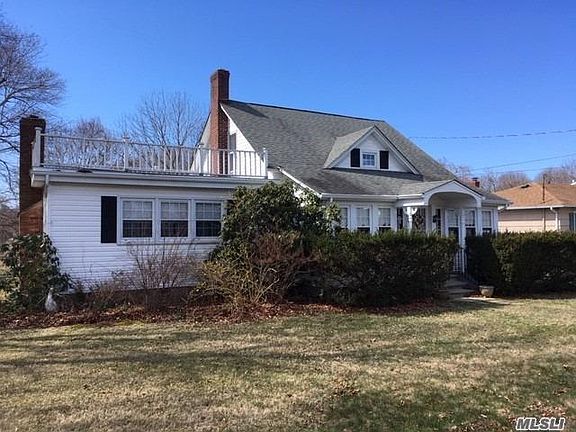 2nd image of 56 Seatuck Ave